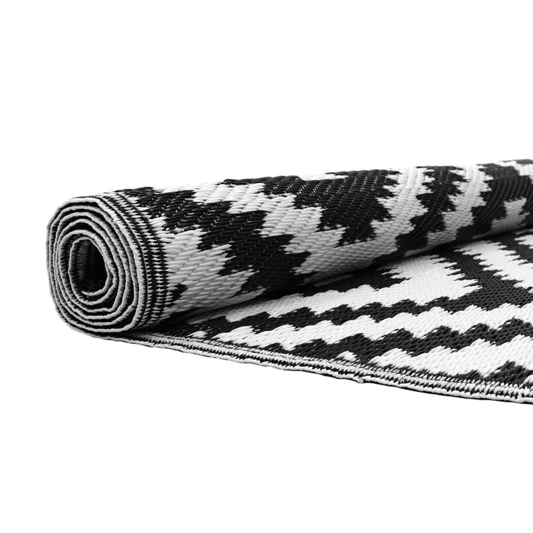 Gracie Oaks Juba Black/White Indoor / Outdoor Rug Wayfair.co.uk